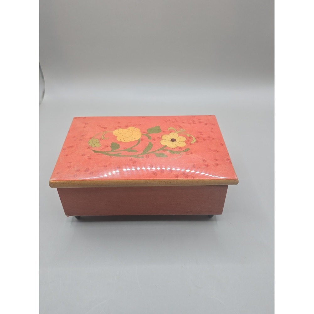 Vintage Capra Industries Wooden Music Box Inlaid Plays 'Love Story' USA Works‎